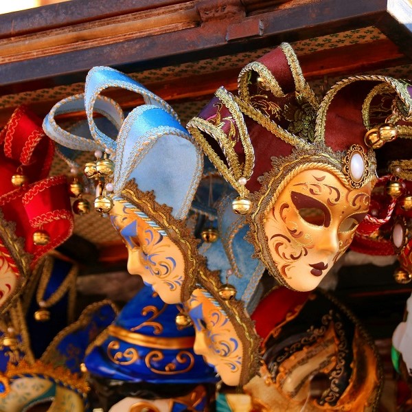 maschere aranceto guesthouse firenze